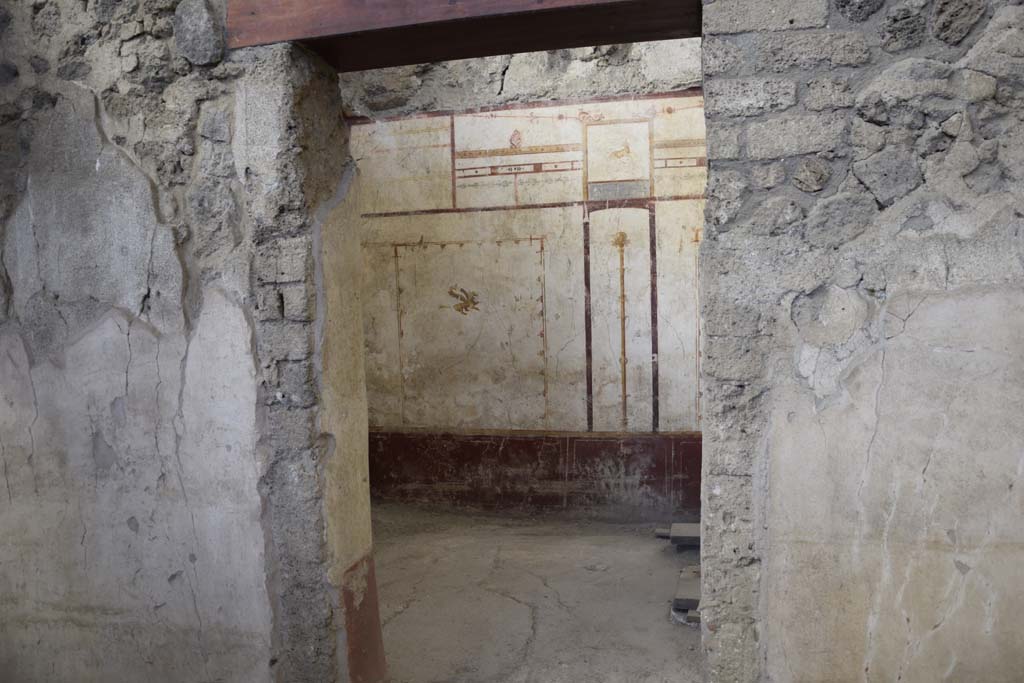 Ix Pompeii February Room Looking North Through Doorway